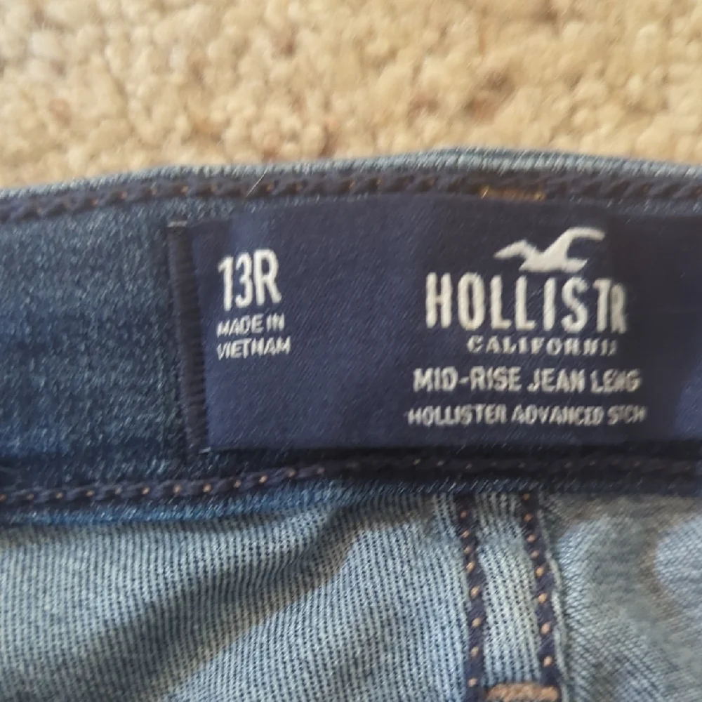 Hollister Mid Rise Dark Wash Jeggings Skinny Jeans Size‎ 13R/31 W 28 L